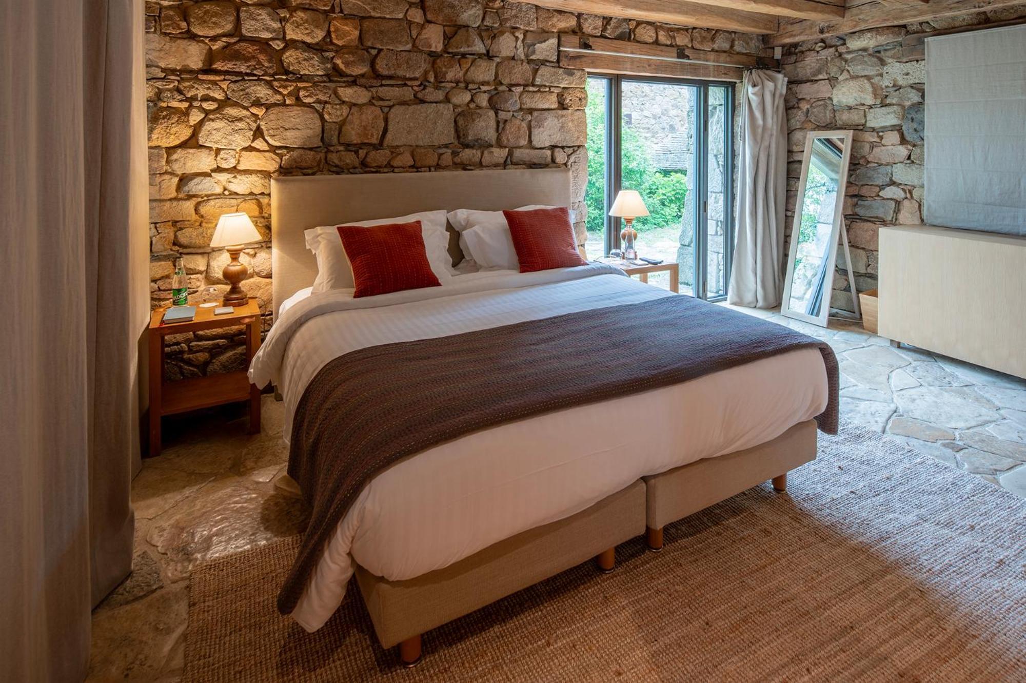 Hotel Domaine Des Etangs, Auberge Resorts Collection Massignac الغرفة الصورة